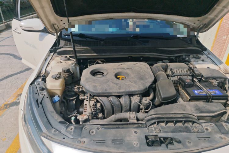 Used Kia K5 2014 2.0L Automatic LUXURY Engine Bay Right