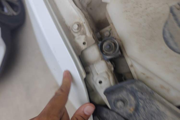 Used Kia K5 2014 2.0L Automatic LUXURY Engine Bay Right
