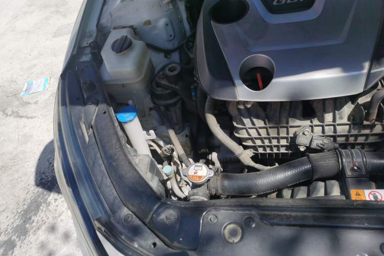 Used Kia K5 2014 2.0T Automatic T-PREMIUM Engine Bay Right