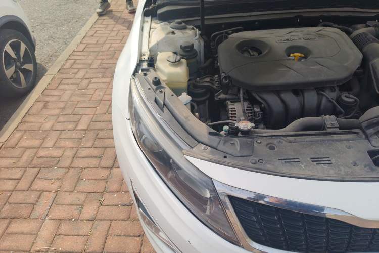 Used Kia K5 2014 2.0L Automatic LUXURY Engine Bay Right