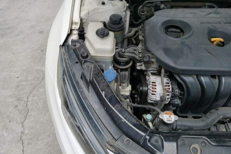 Used Kia K5 2014 2.0L Automatic LUXURY Engine Bay Right