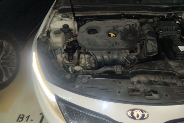 Used Kia K5 2014 2.0L Automatic LUXURY Engine Bay Right