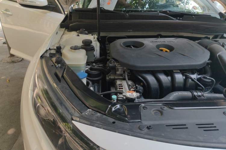 Used Kia K5 2014 2.0L Automatic LUXURY Engine Bay Right