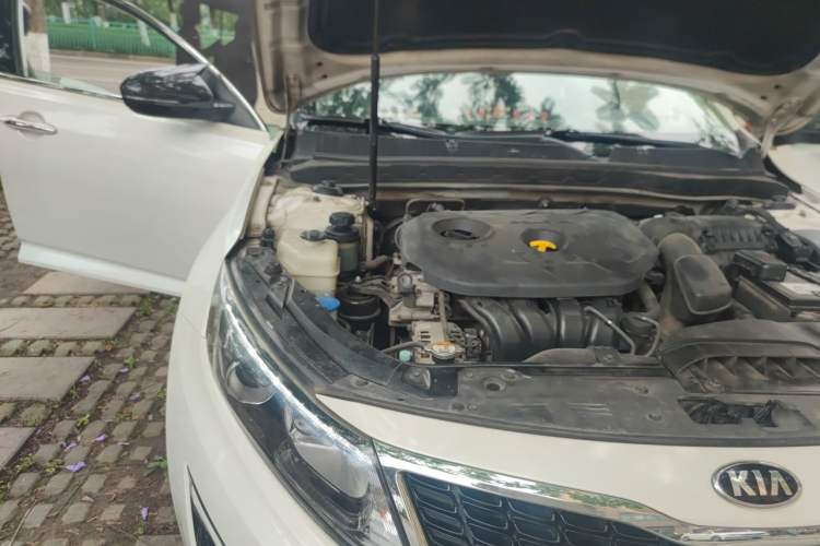 Used Kia K5 2014 2.0L Automatic LUXURY Engine Bay Right