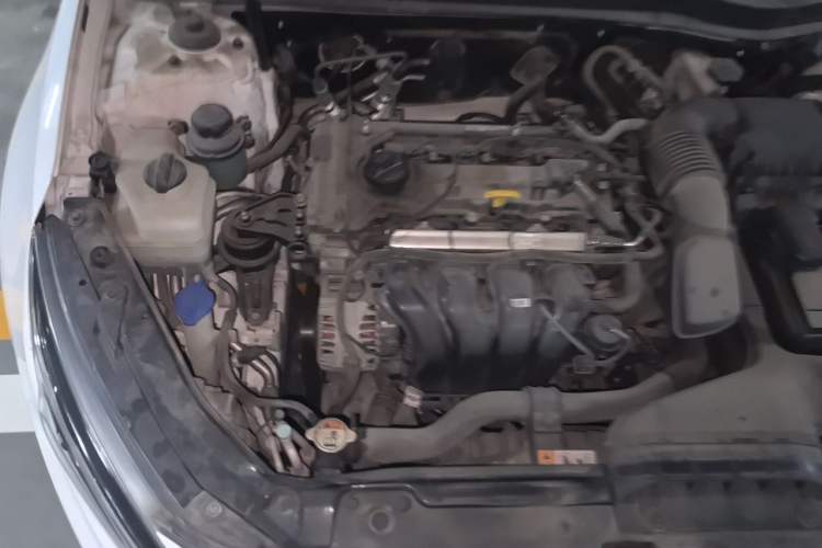Used Kia K5 2014 2.0L Automatic LUXURY Engine Bay Right