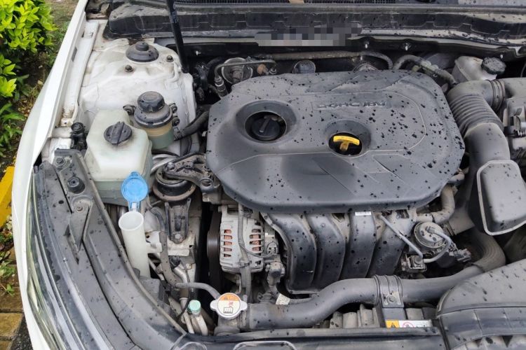 Used Kia K5 2014 2.0L Automatic LUXURY Engine Bay Right