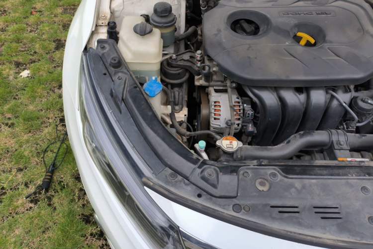 Used Kia K5 2014 2.0L Automatic LUXURY Engine Bay Right