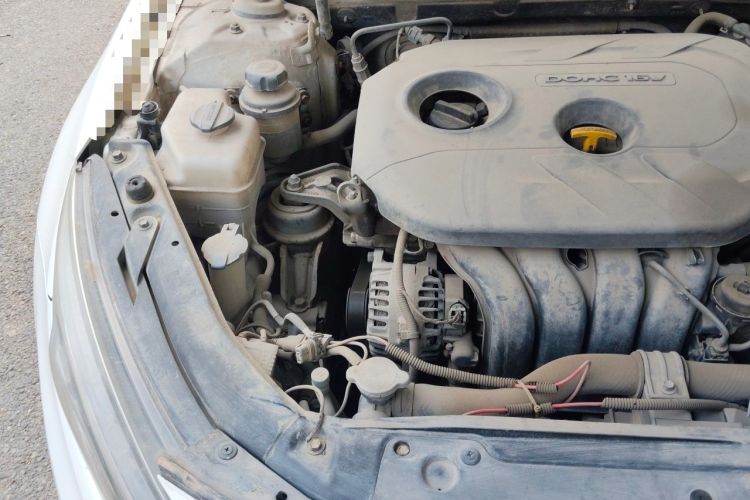 Used Kia K5 2014 2.0L Automatic LUXURY Engine Bay Right