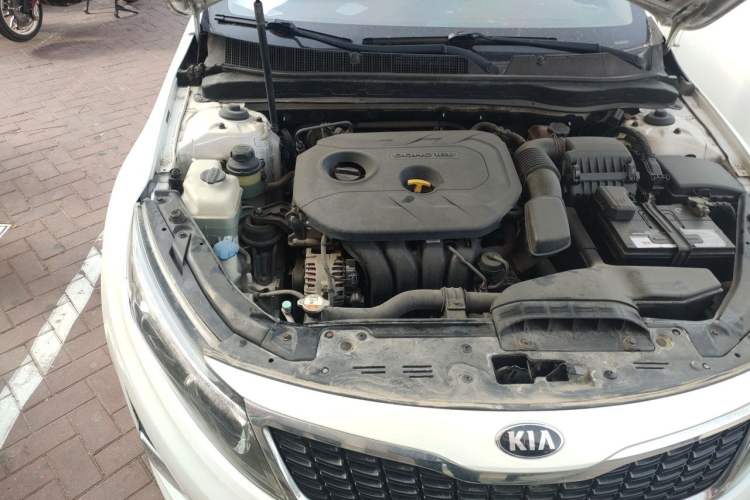 Used Kia K5 2014 2.0L Automatic LUXURY Engine Bay Right