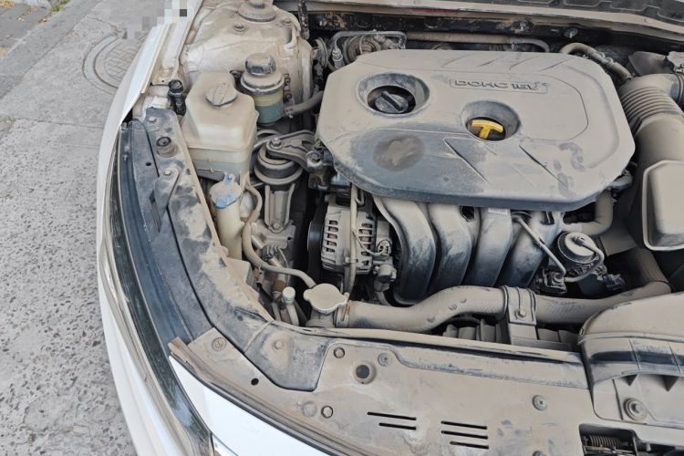 Used Kia K5 2014 2.0L Automatic LUXURY Engine Bay Right