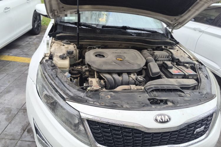 Used Kia K5 2014 2.0L Manual GL Engine Bay Right