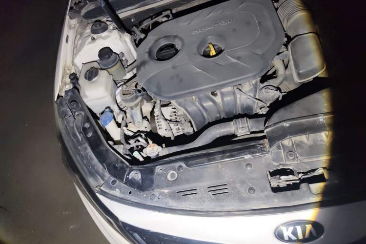 Used Kia K5 2014 2.0L Automatic LUXURY Engine Bay Right