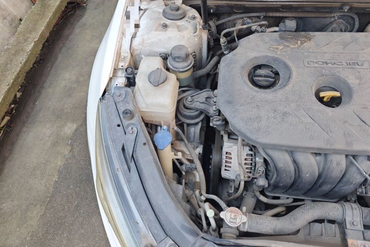 Used Kia K5 2014 2.0L Automatic LUXURY Engine Bay Right