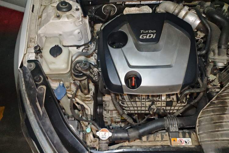 Used Kia K5 2014 2.0T Automatic T-PREMIUM Engine Bay Right