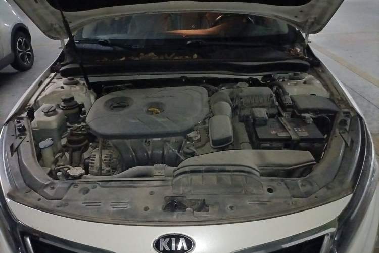 Used Kia K5 2014 2.0L Automatic LUXURY Engine Bay