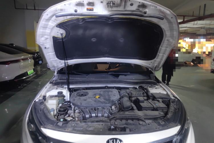 Used Kia K5 2014 2.0L Automatic LUXURY Engine Bay