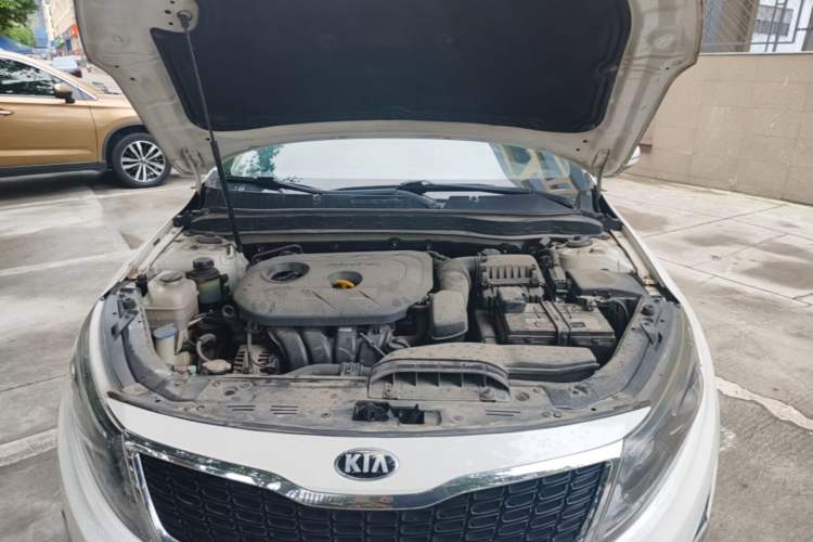 Used Kia K5 2014 2.0L Automatic LUXURY Engine Bay