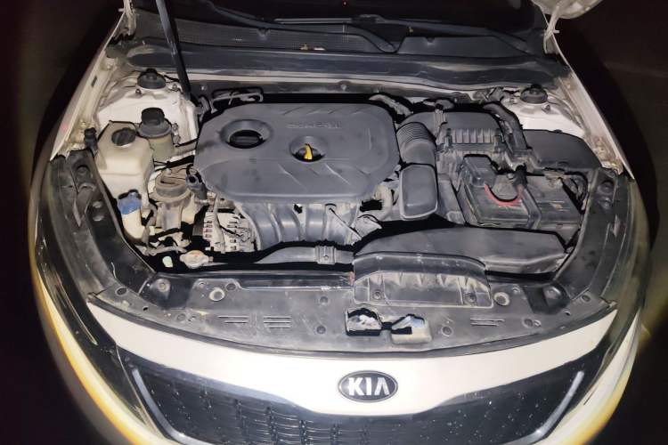 Used Kia K5 2014 2.0L Automatic LUXURY Engine Bay