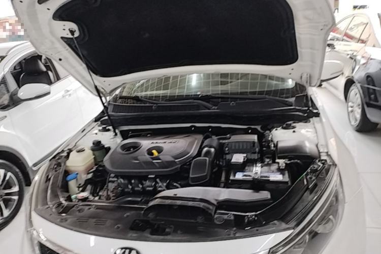 Used Kia K5 2014 2.0L Automatic GLS Engine Bay