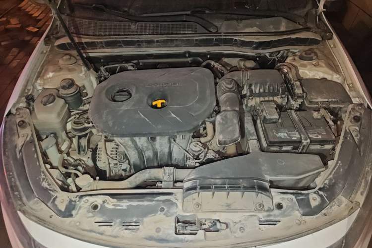 Used Kia K5 2014 2.0L Automatic LUXURY Engine Bay