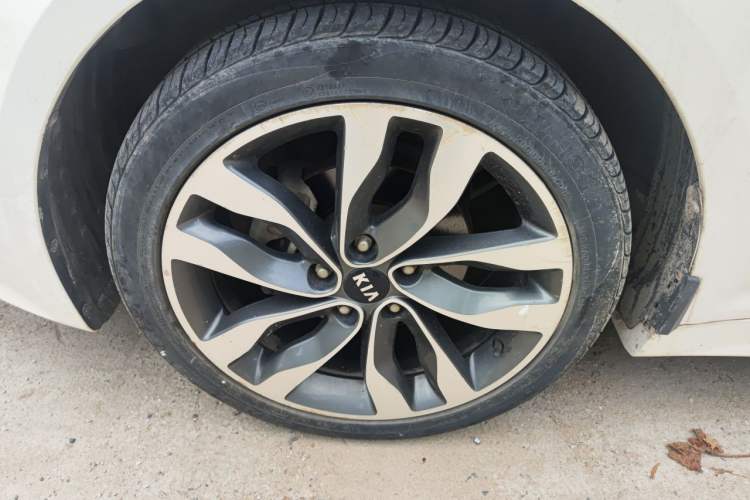 Used Kia K5 2014 2.0L Automatic LUXURY Exterior 1