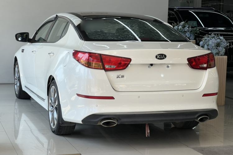 Used Kia K5 2014 2.0L Automatic LUXURY Exterior 2