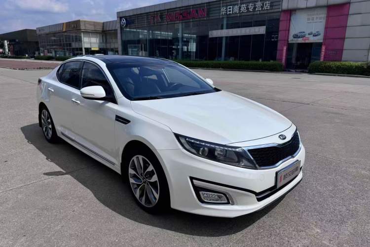 Used Kia K5 2014 2.0L Automatic LUXURY Exterior 2
