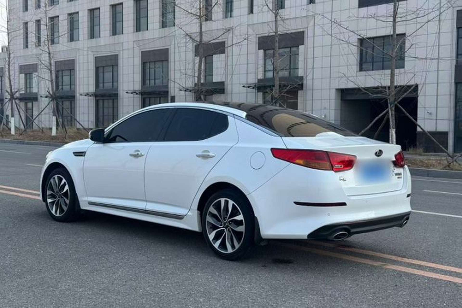 Used Kia K5 2014 2.0L Automatic LUXURY Exterior 2