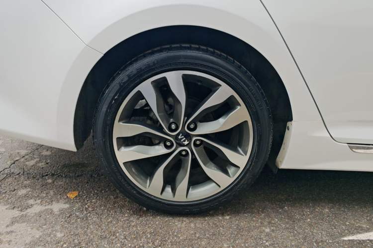 Used Kia K5 2014 2.0L Automatic LUXURY Exterior 4