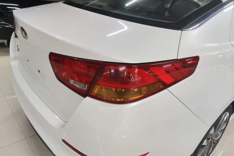 Used Kia K5 2014 2.0L Automatic LUXURY Exterior 6