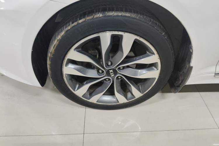 Used Kia K5 2014 2.0L Automatic LUXURY Exterior 7