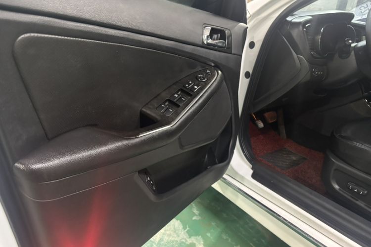 Used Kia K5 2014 2.0L Automatic LUXURY Exterior 7