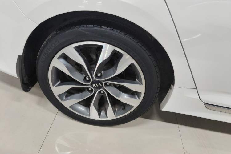 Used Kia K5 2014 2.0L Automatic LUXURY Exterior 8