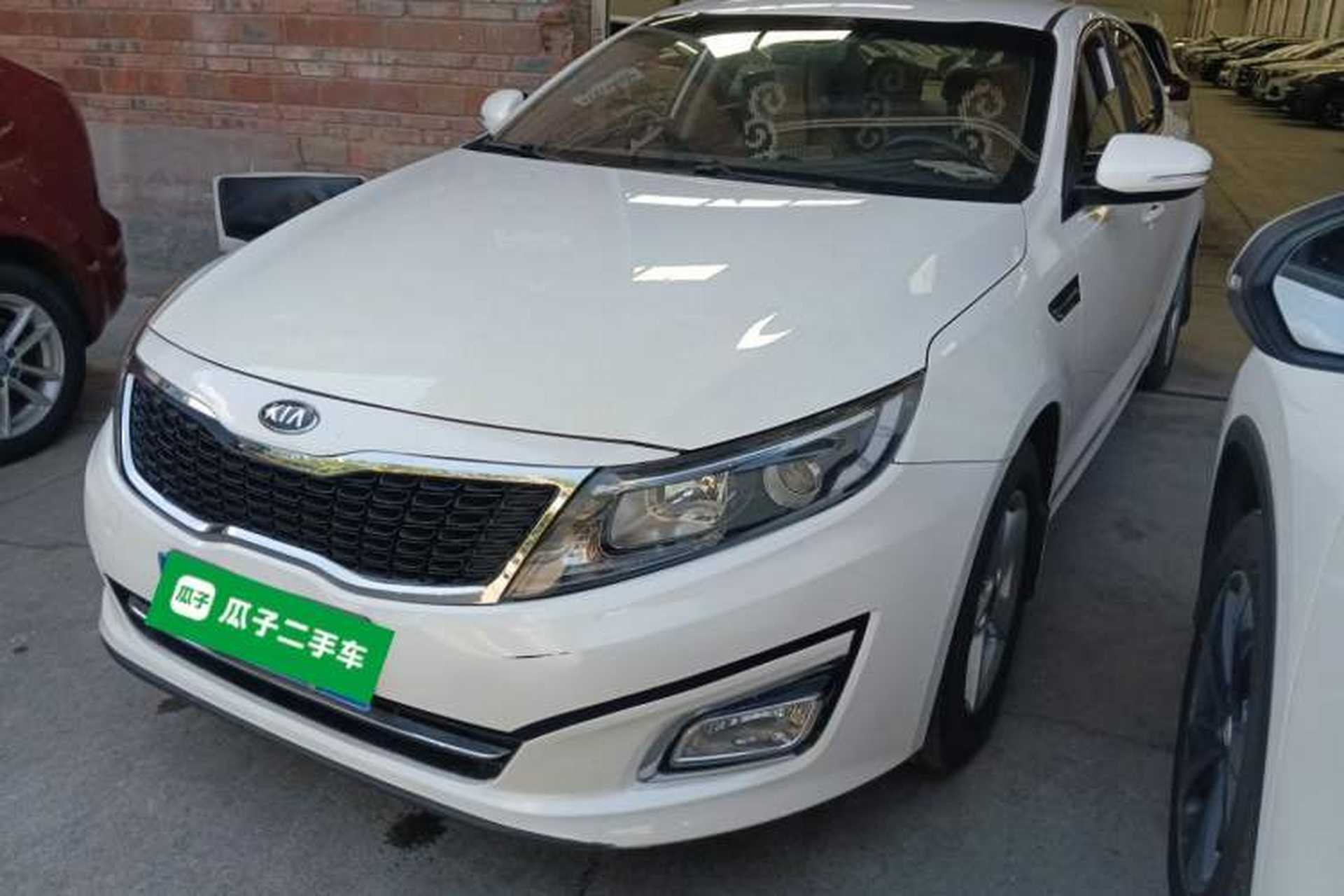 Used Kia K5 2014 2.0L Manual GL Front Left 45 Deg