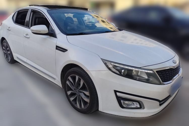 Used Kia K5 2014 2.0L Automatic LUXURY Front Right 45 Deg