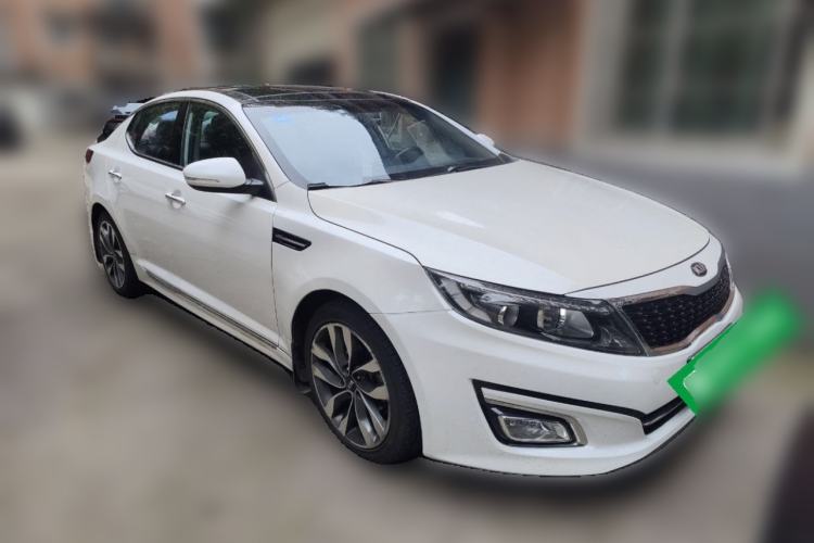 Used Kia K5 2014 2.0L Automatic LUXURY Front Right 45 Deg