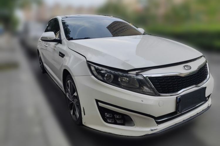 Used Kia K5 2014 2.0L Automatic LUXURY Front Right 45 Deg