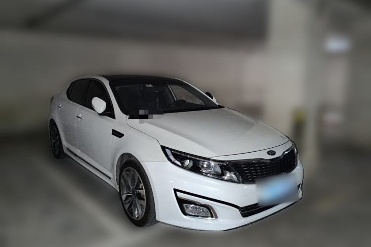 Used Kia K5 2014 2.0L Automatic LUXURY Front Right 45 Deg