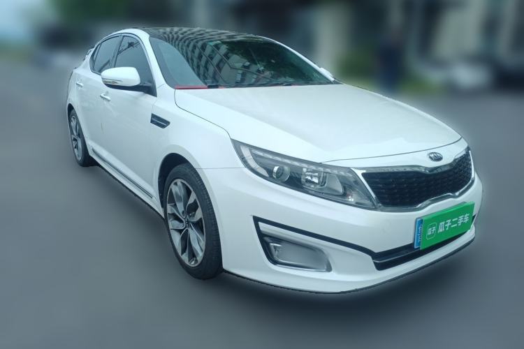 Used Kia K5 2014 2.0L Automatic LUXURY Front Right 45 Deg