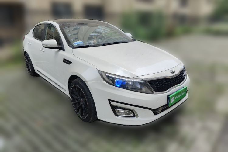 Used Kia K5 2014 2.0L Manual GL Front Right 45 Deg