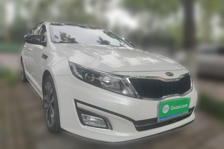 Used Kia K5 2014 2.0L Automatic LUXURY Front Right 45 Deg