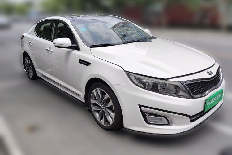 Used Kia K5 2014 2.0L Automatic LUXURY Front Right 45 Deg