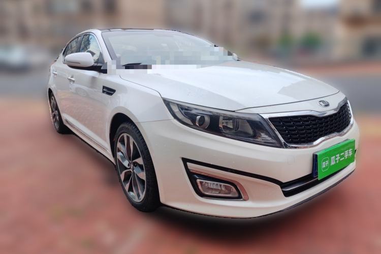Used Kia K5 2014 2.0L Automatic LUXURY Front Right 45 Deg