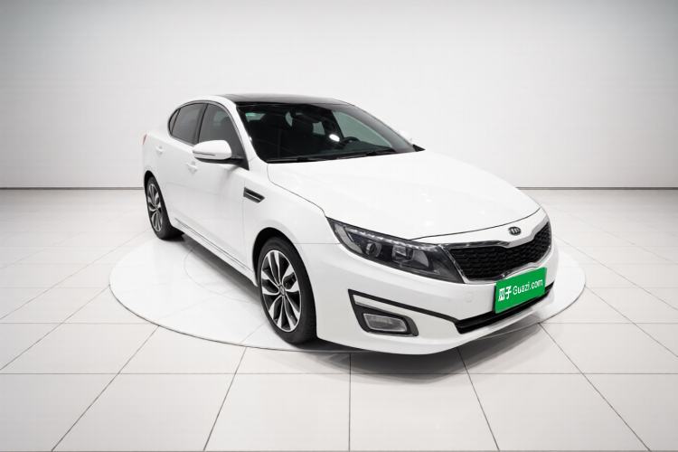 Used Kia K5 2014 2.0L Automatic LUXURY Front Right 45 Deg