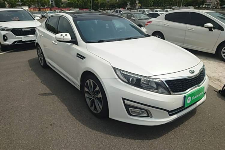 Used Kia K5 2014 2.0L Automatic LUXURY Front Right 45 Deg