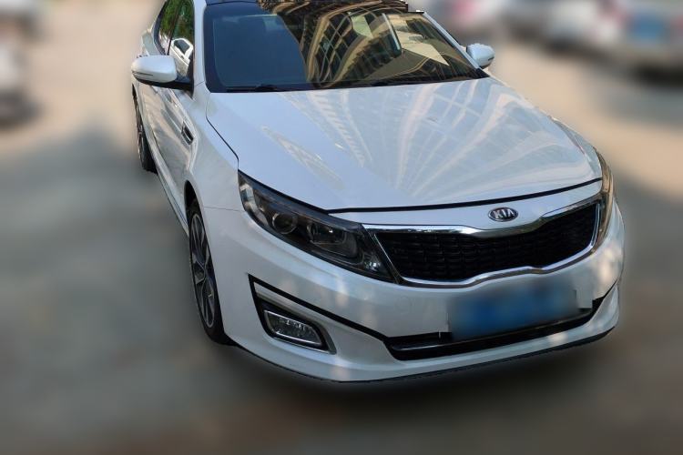 Used Kia K5 2014 2.0L Automatic LUXURY Front Right 45 Deg