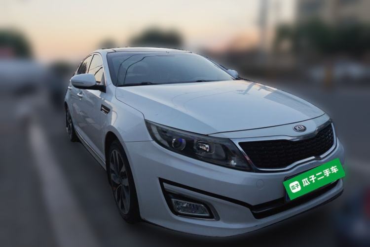 Used Kia K5 2014 2.0L Automatic LUXURY Front Right 45 Deg