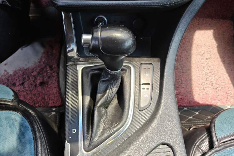 Used Kia K5 2014 2.0L Automatic LUXURY Gear Lever