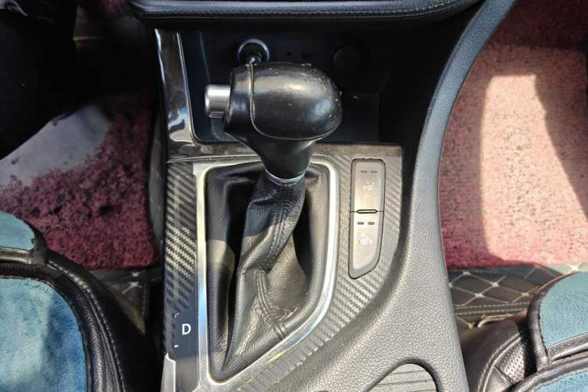 Used Kia K5 2014 2.0L Automatic LUXURY Gear Lever