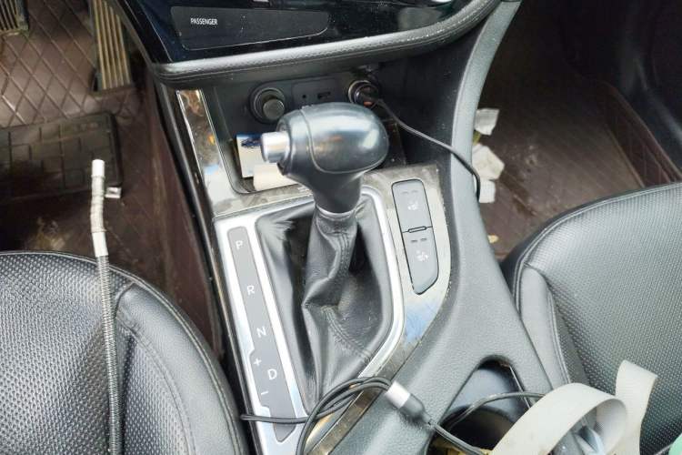 Used Kia K5 2014 2.0L Automatic LUXURY Gear Lever